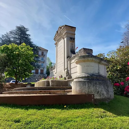 Le Mirabeau Vue *